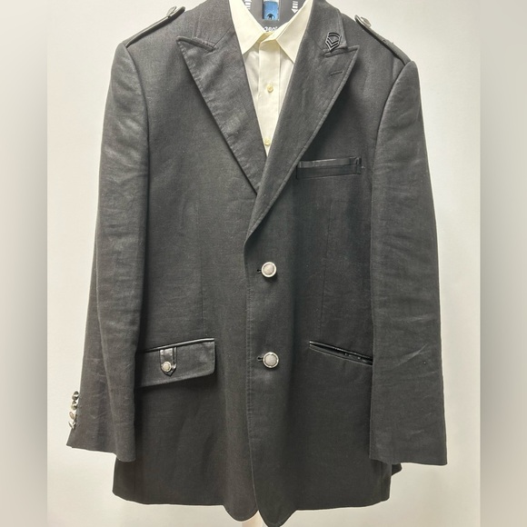 Lanzino black designer blazer size medium.